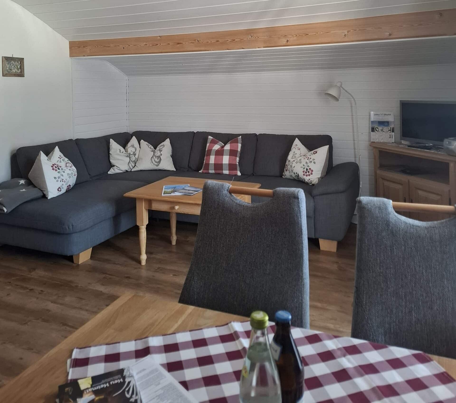 Ferienwohnung Magdalena - Gerold - Wohnzimmer modern und gemütlich Ferienwohnung Magdalena - Gerold - Wohnzimmer modern und gemütlich